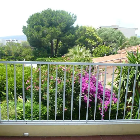 Apartamento De 2 Chambres A Les Pins A 300 M De La Avec Vue Sur La Et Terrasse Amenagee
